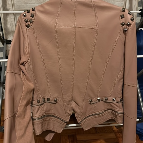 Faux leather fashionable studded jacket GUC - Picture 4 of 4